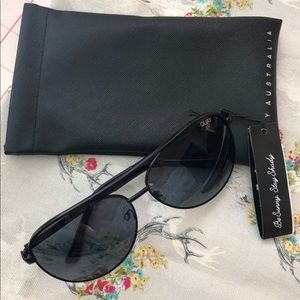 Quay sunglasses NWT